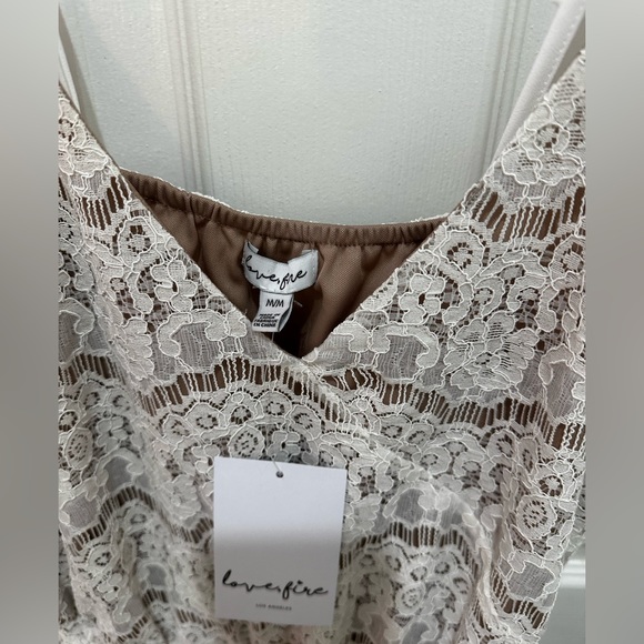 NWT Women's medium lace tank top - Picture 2 of 3